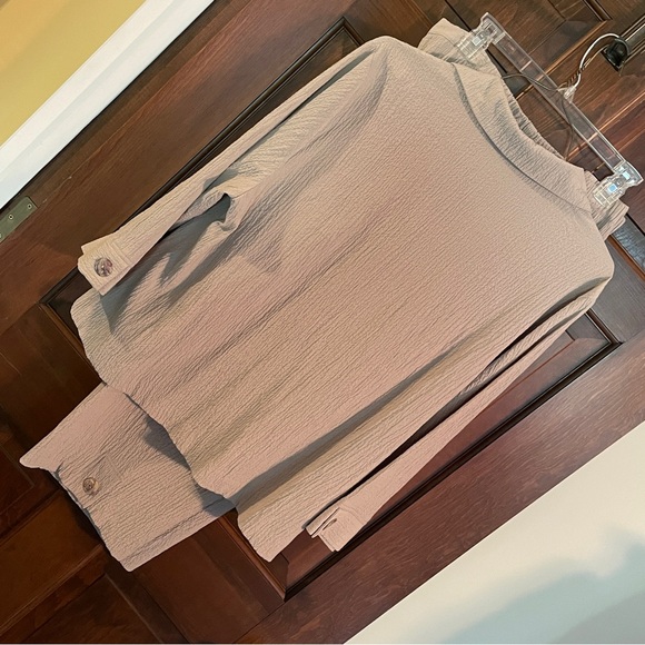 Appleseed's Women's XL Beige Tan Two-Piece Button-Up Top & Cropped Pants EUC - Picture 4 of 16